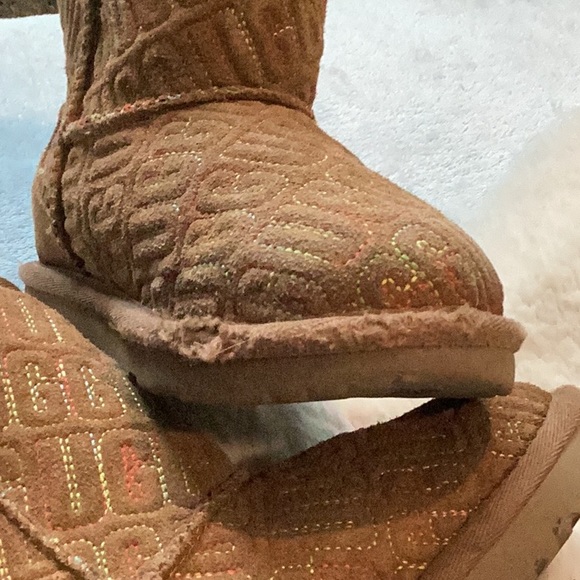 Ugg Graphic Stitch Logo boots - Picture 10 of 10